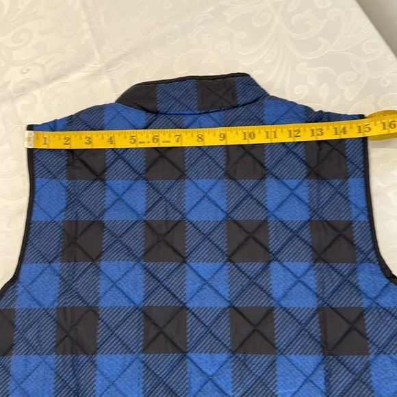 Karen Scott Buffalo-Check Puffer Vest. Size M - Picture 10 of 12